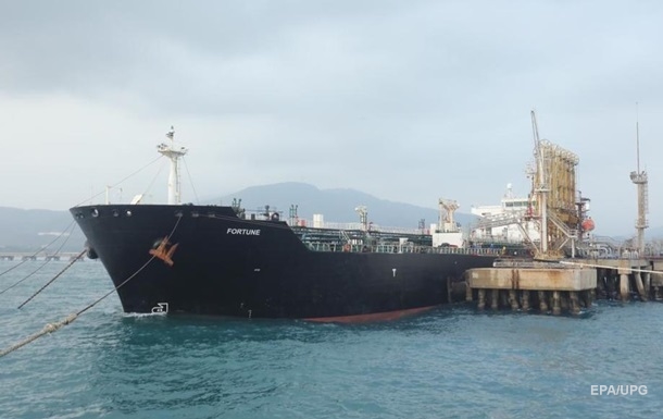 США могут  наказать  десятки танкеров за поставки в Венесуэлу − СМИ