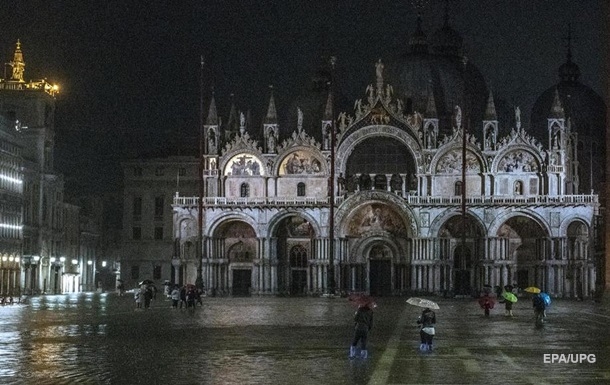 Аномальный прилив затопил Венецию