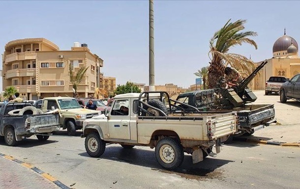 У Лівії урядові сили почали наступ на місто Сірт