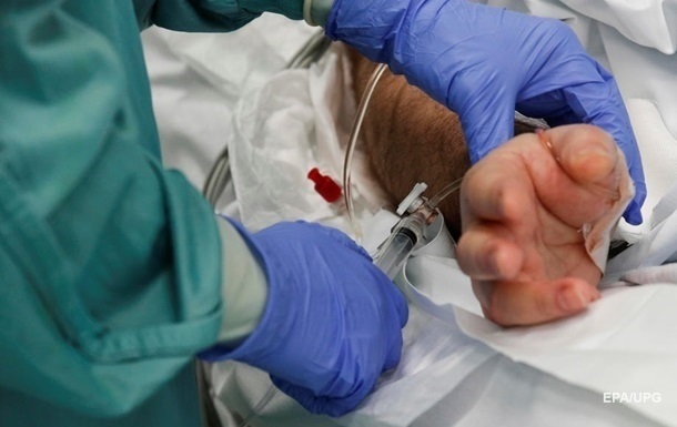 Число тяжелых случаев коронавируса в Украине снижается