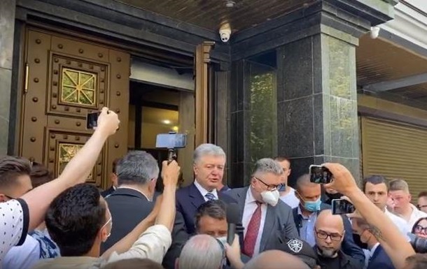 Порошенко приехал в Офис генпрокурора