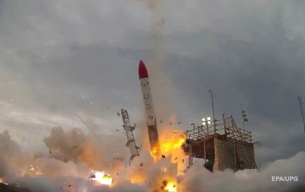 В Японії ракета розвалилася в повітрі після старту