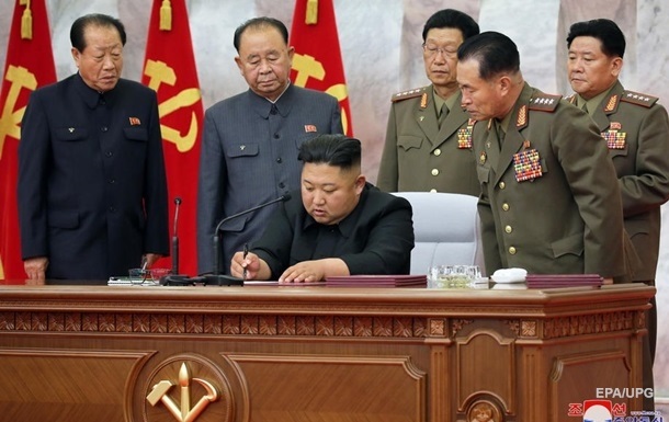 У Кім Чен Ина погрожують покарати Південну Корею