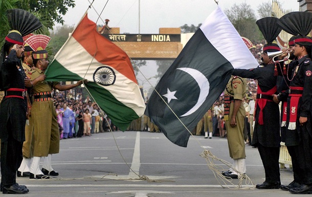 Індія направила протест Пакистану через інцидент з дипломатами