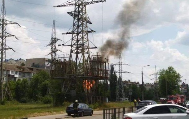 На відео потрапив вибух електровишки в Києві