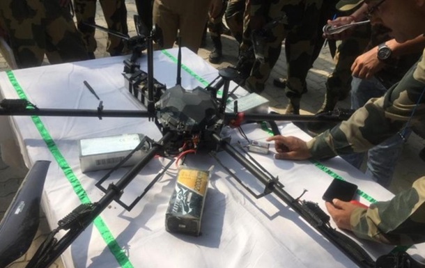 В Індії прикордонники збили дрон зі зброєю