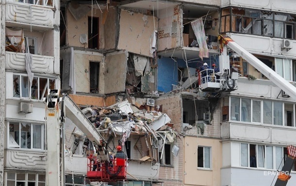 Рятувальники завершили роботи в зруйнованому будинку в Києві