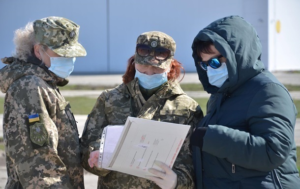 В Украине заболели еще пять пограничников и восемь бойцов ВСУ