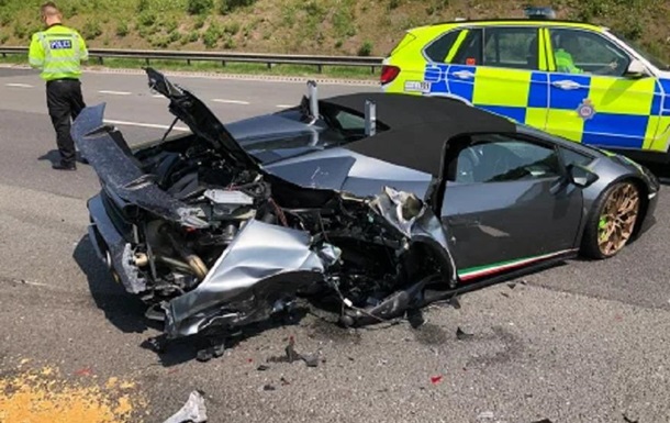 Британец разбил Lamborghini через 20 минут после покупки