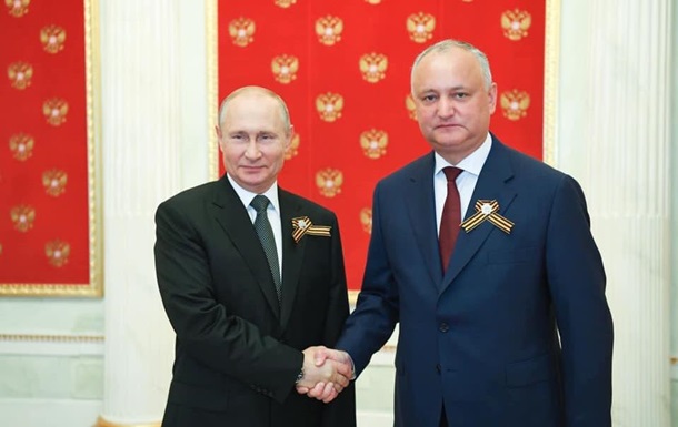 Президент Молдови пішов на самоізоляцію після поїздки в Росію