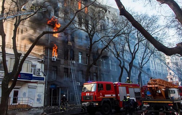 Правоохоронці завершили розслідування щодо пожежі в одеському коледжі