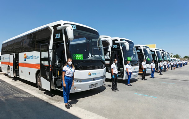 Перші українські туристи прибули у Туреччину на відпочинок