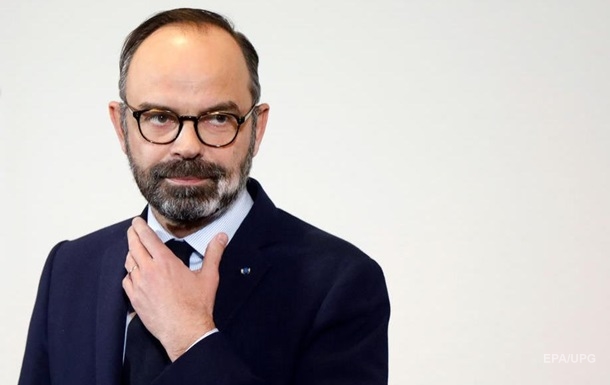 Прем єр-міністр Франції подав у відставку