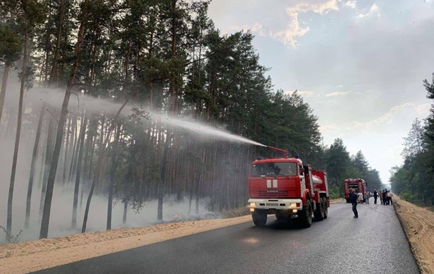 Пожежі на Луганщині: загрози перекидання вогню немає