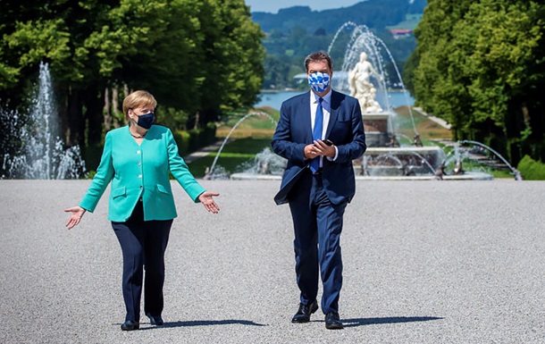 Меркель заінтригувала німецькі ЗМІ поїздкою в Баварію