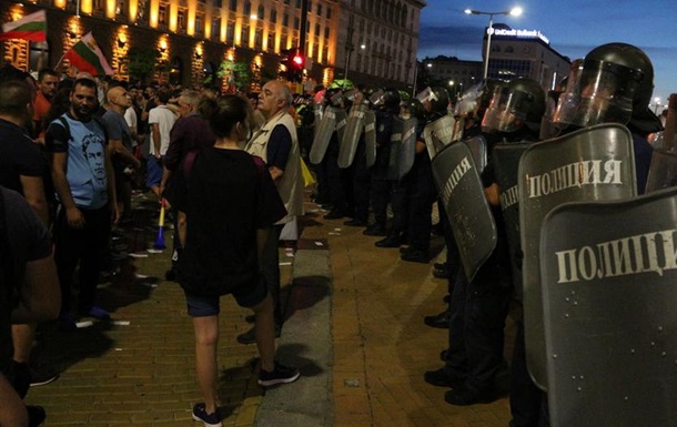 На антиурядових протестах у Софії сталися сутички з поліцією