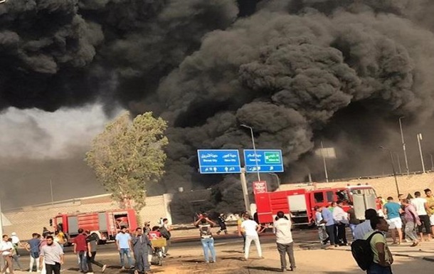 В Єгипті загорілася нафта на шосе, є жертви