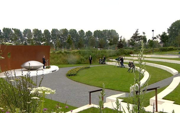 У Нідерландах вшанували пам ять жертв збитого на Донбасі рейсу MH17