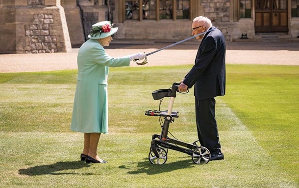 Королева Єлизавета посвятила в лицарі 100-річного ветерана
