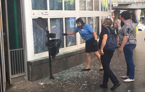 Вибух у Києві: потерпілий у важкому стані