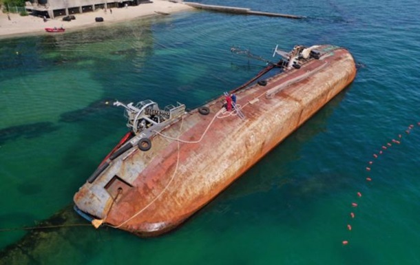 У мерії Одеси розповіли деталі підйому танкера Delfi