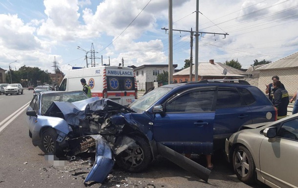 У Харкові в аварії постраждали п ятеро, в тому числі діти