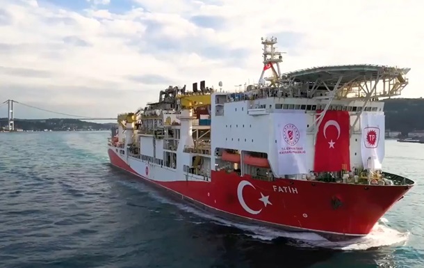 Турция начала буровые работы в Черном море
