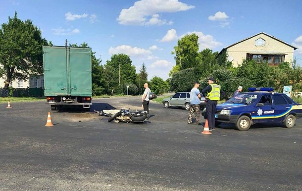 У Харківській області у ДТП з вантажівкою загинув мотоцикліст