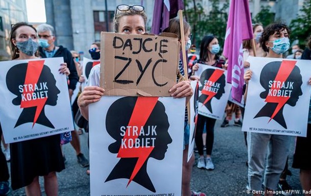 Рада Європи занепокоєна наміром Польщі вийти зі Стамбульської конвенції