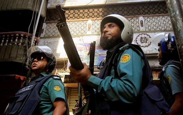 У поліцейській дільниці в Бангладеш пролунав вибух - ЗМІ