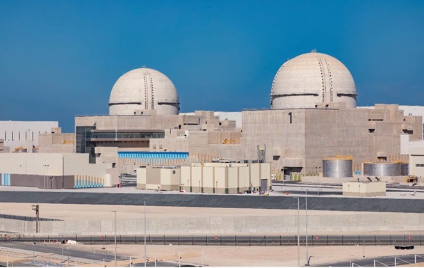 В Эмиратах запустили первую в арабском мире АЭС