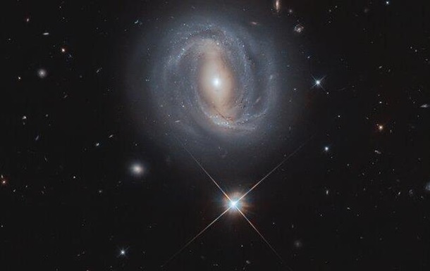 Хаббл зняв галактику за 270 млн світлових років від Землі