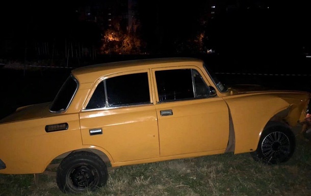 У Кривому Розі поліція зі стріляниною затримала авто Москвич