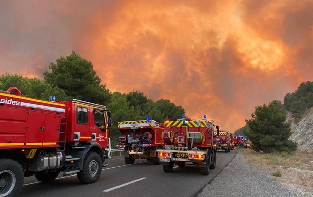На юге Франции пылают масштабные пожары