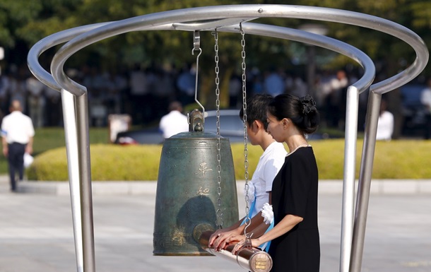 У Хіросімі триває церемонія пам яті жертв атомного бомбардування