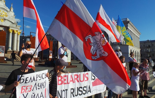 В Киеве прошла акция поддержки демократических выборов в Беларуси
