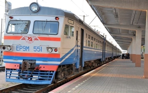 УЗ відновлює курсування поїздів на Прикарпаття і Буковину