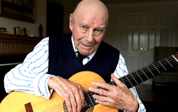 Помер один з найвідоміших класичних гітаристів Британії