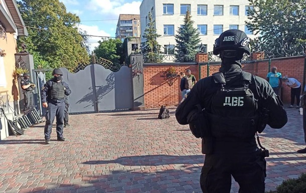 В Харькове криминальный авторитет организовал банду псевдополицейских