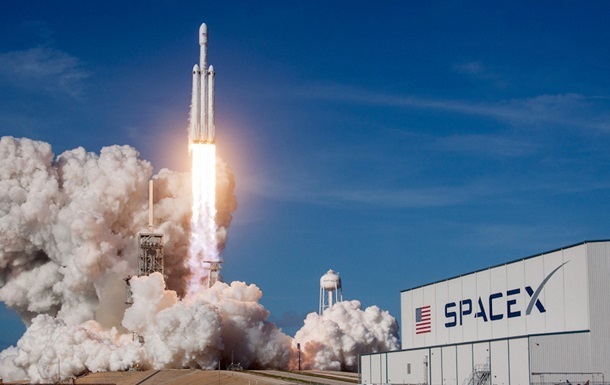 SpaceX залучила рекордні $ 1,9 млрд інвестицій