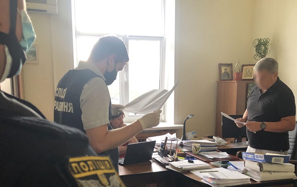 Поліція проводить обшуки мерії Миколаєва