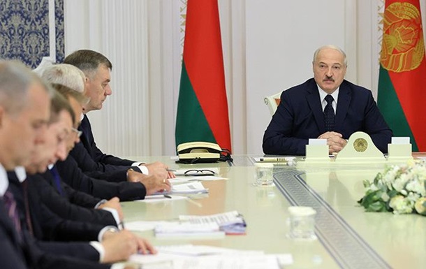 Лукашенко погрожує призивати в армію студентів, які мітингують