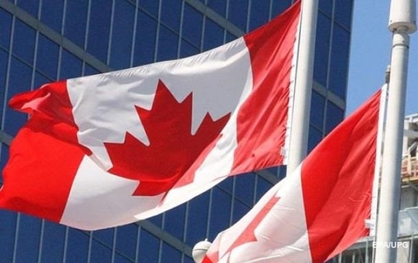 ВВП Канады сократился на рекордные 38%