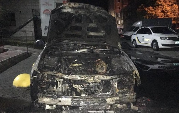 Поліція назвала імовірних організаторів підпалу авто Схем