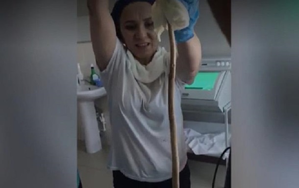 У Дагестані змія заповзла у шлунок жінці