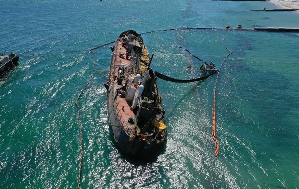 Суд заарештував затонулий танкер Delfi