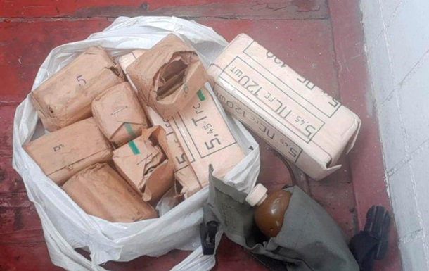 В Киеве на балконе пенсионерки нашли боеприпасы