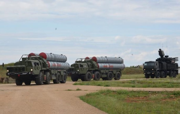 Россия провела учения в Крыму с привлечением С-400