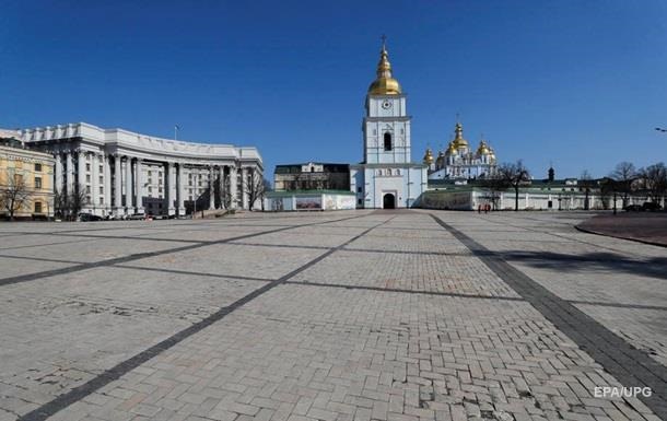 Киев вошел в  оранжевую зону : карантин усиливают