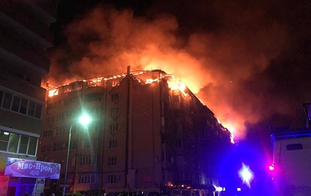 Восьмиповерховий житловий будинок горить у Краснодарі